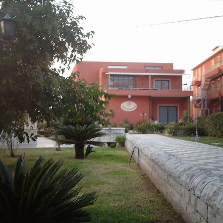 Hotel Ristorante Cordial كوميزو المظهر الخارجي الصورة