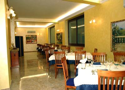 Hotel Ristorante Cordial كوميزو المظهر الخارجي الصورة
