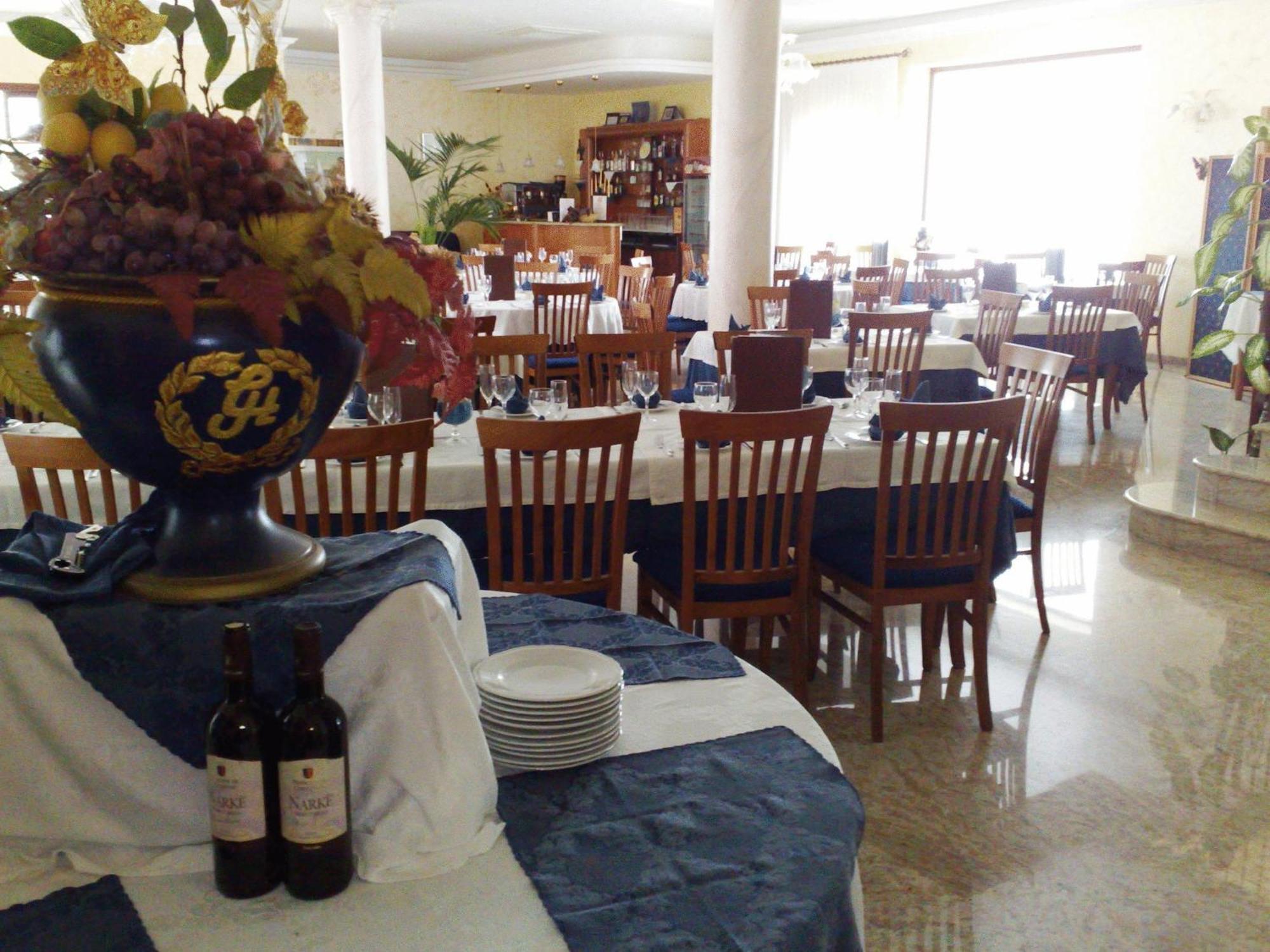 Hotel Ristorante Cordial كوميزو المظهر الخارجي الصورة