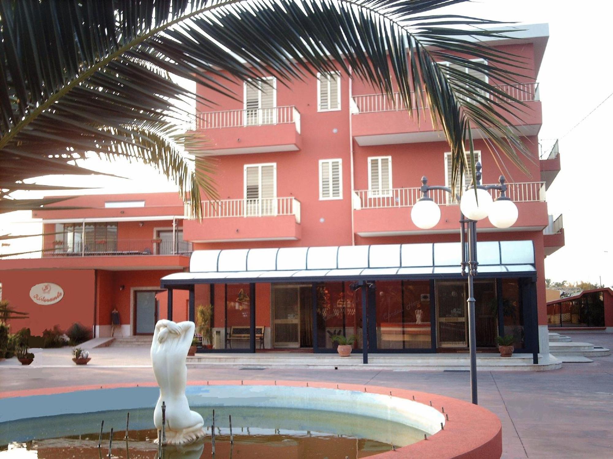 Hotel Ristorante Cordial كوميزو المظهر الخارجي الصورة
