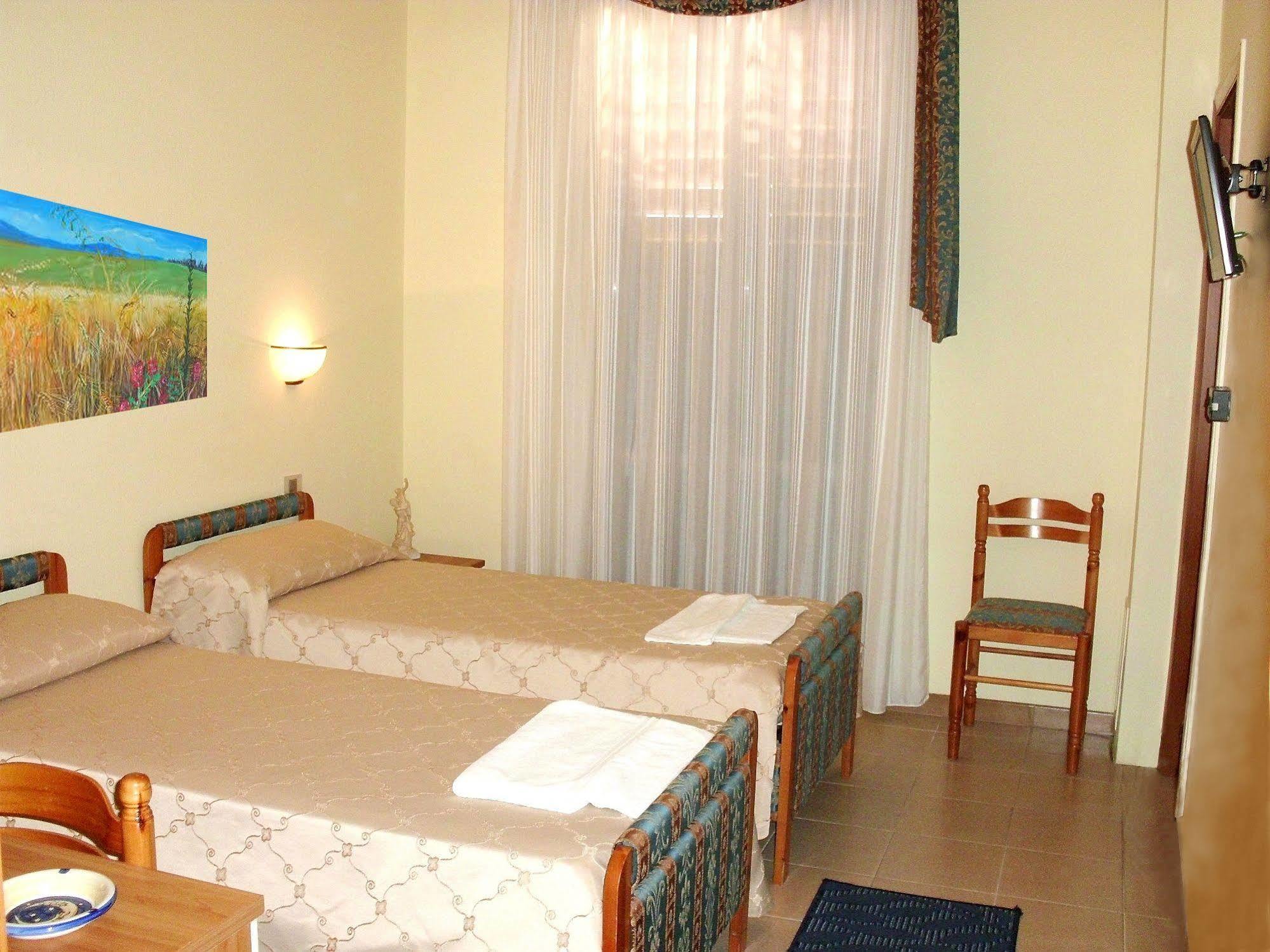 Hotel Ristorante Cordial كوميزو المظهر الخارجي الصورة